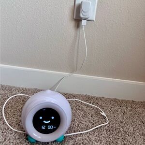 LittleHippo MELLA children’s sleep trainer clock